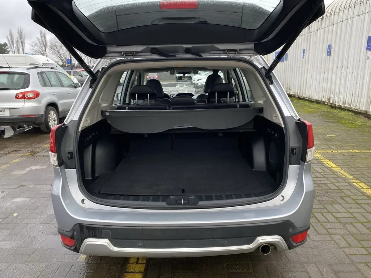 Subaru Forester 2.5i Limited Eyesight Awd At 5p año 2021