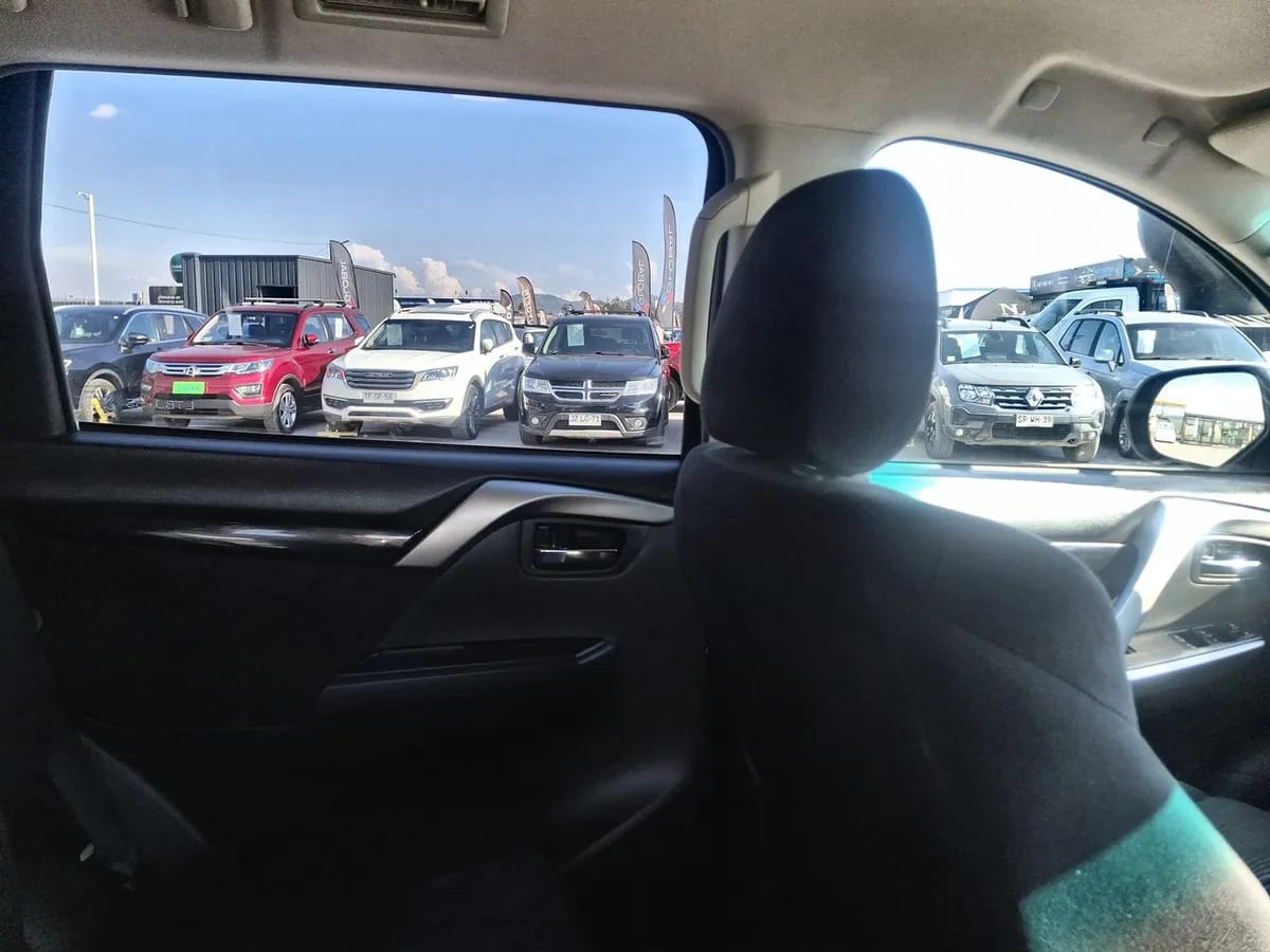 Mitsubishi Montero Sport 2.4 Diesel 4x2 Mt 5p año 2020