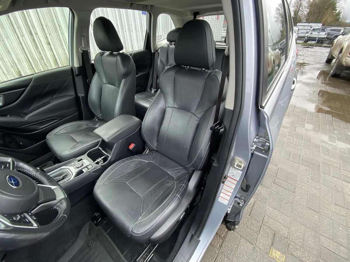 Subaru Forester 2.5i Limited Eyesight Awd At 5p año 2021