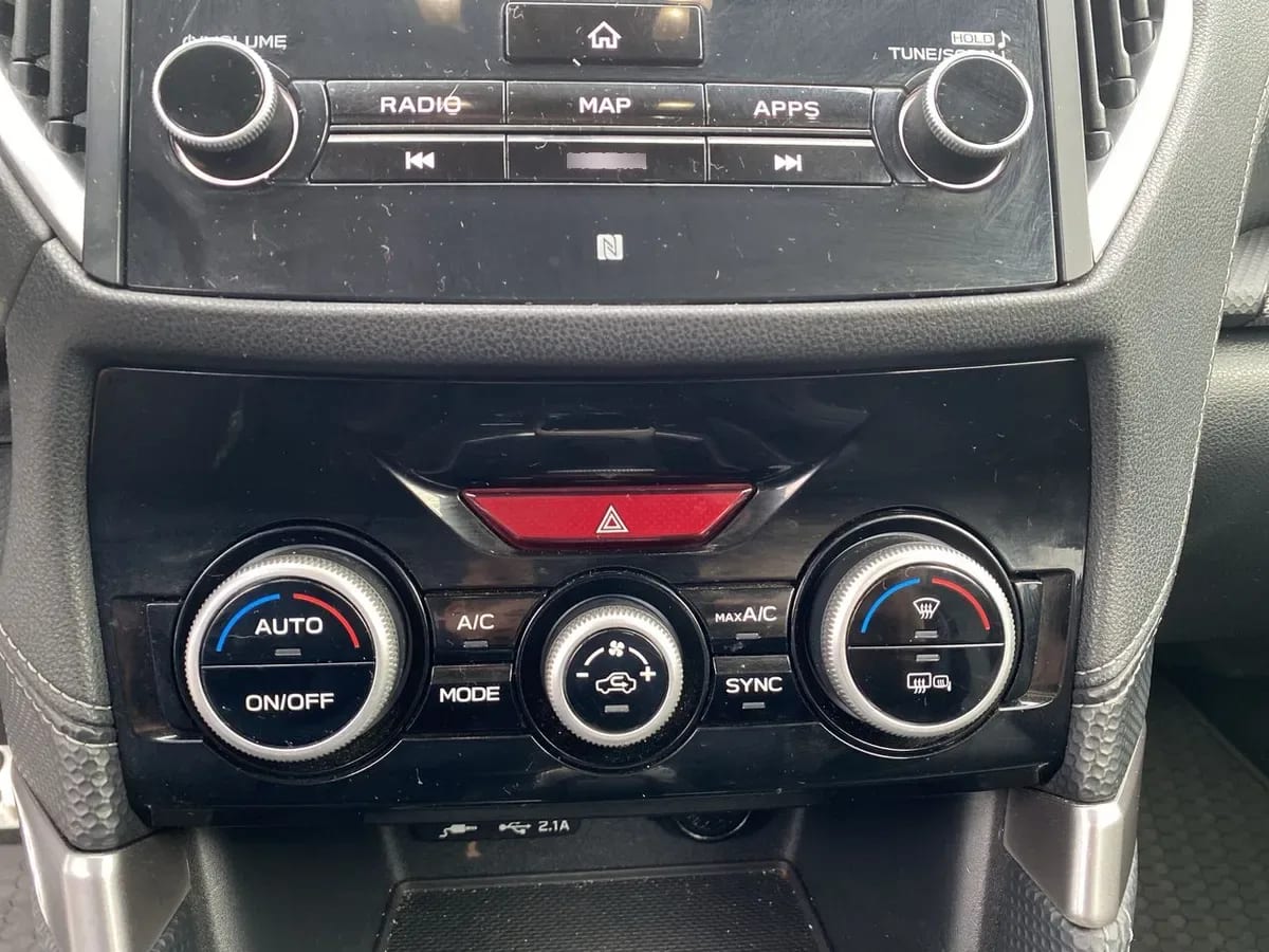 Subaru Forester 2.5i Limited Eyesight Awd At 5p año 2021