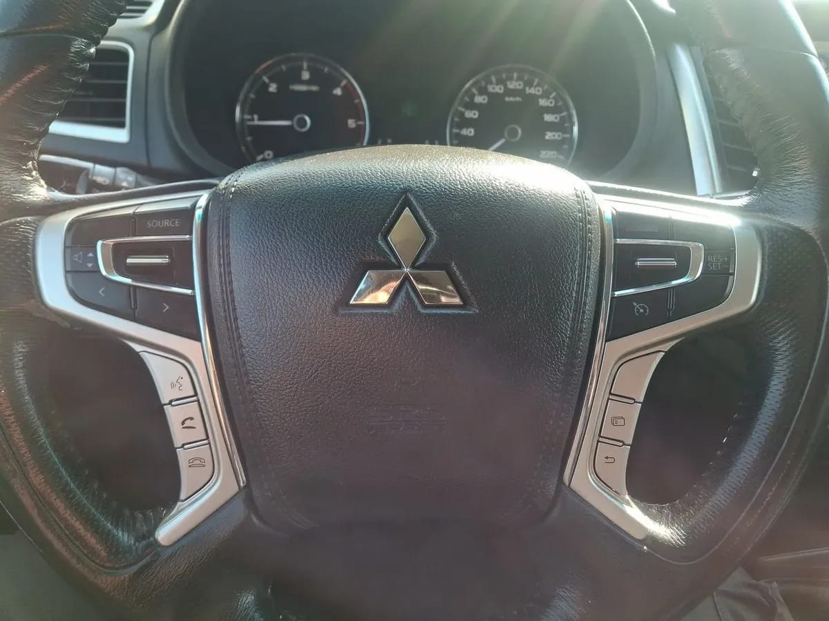 Mitsubishi Montero Sport 2.4 Diesel 4x2 Mt 5p año 2020
