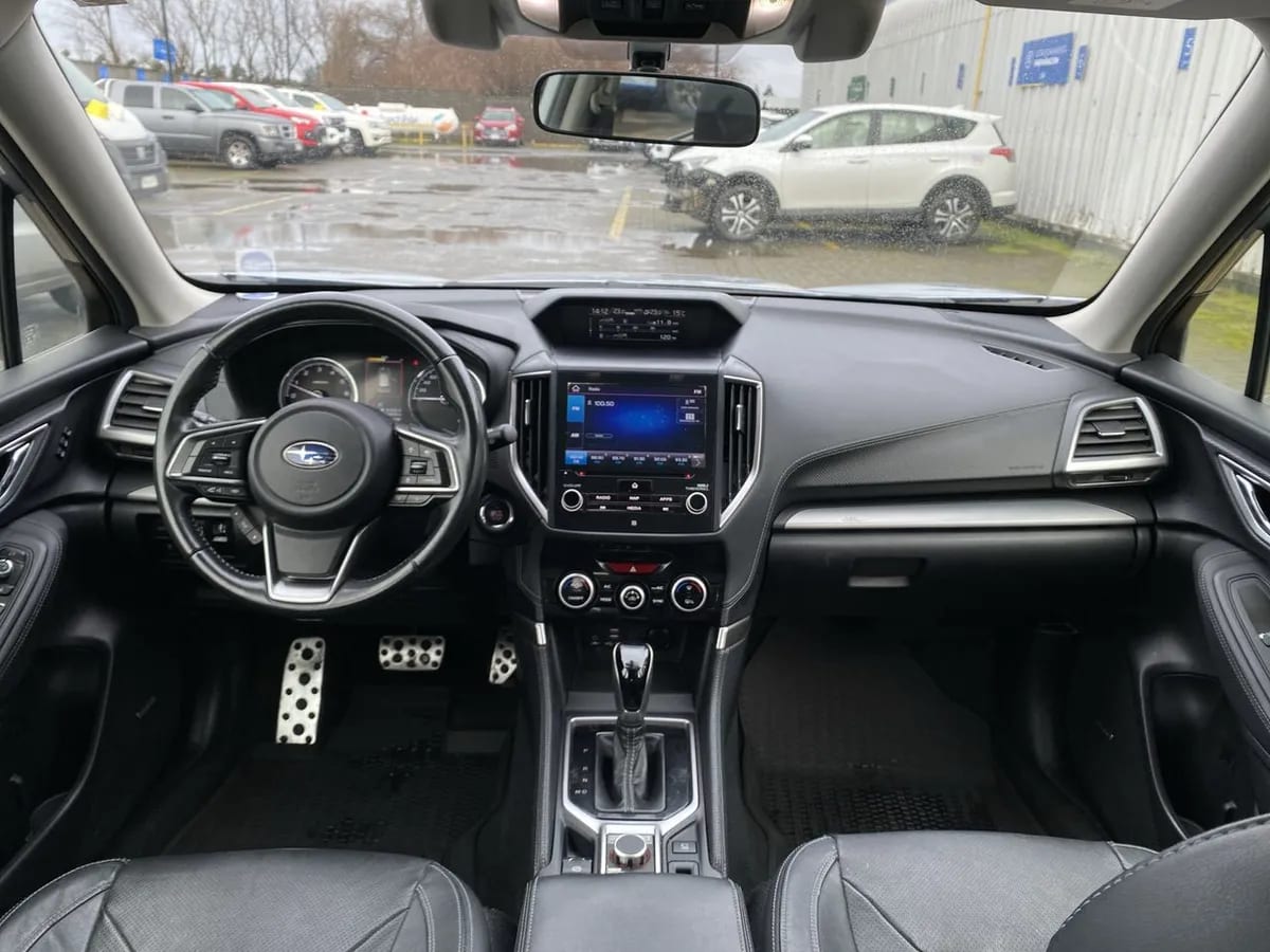 Subaru Forester 2.5i Limited Eyesight Awd At 5p año 2021