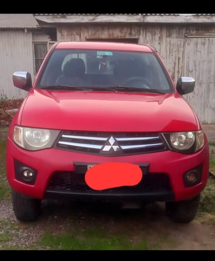 MITSUBISHI L200 2.5 D/c Td Work Cr Mt 4x2 Diesel año 2015
