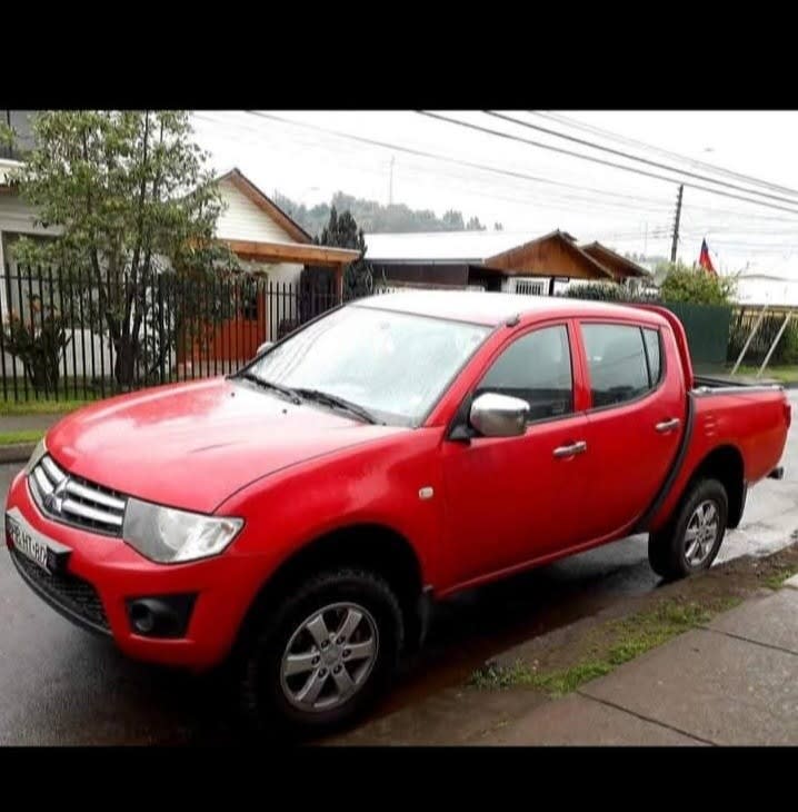 MITSUBISHI L200 2.5 D/c Td Work Cr Mt 4x2 Diesel año 2015