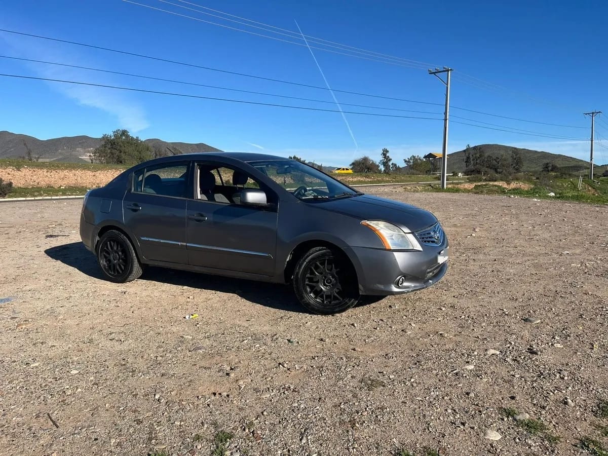 NISSAN SENTRA 2.0 Bl802 At Ac 4x2 año 2011