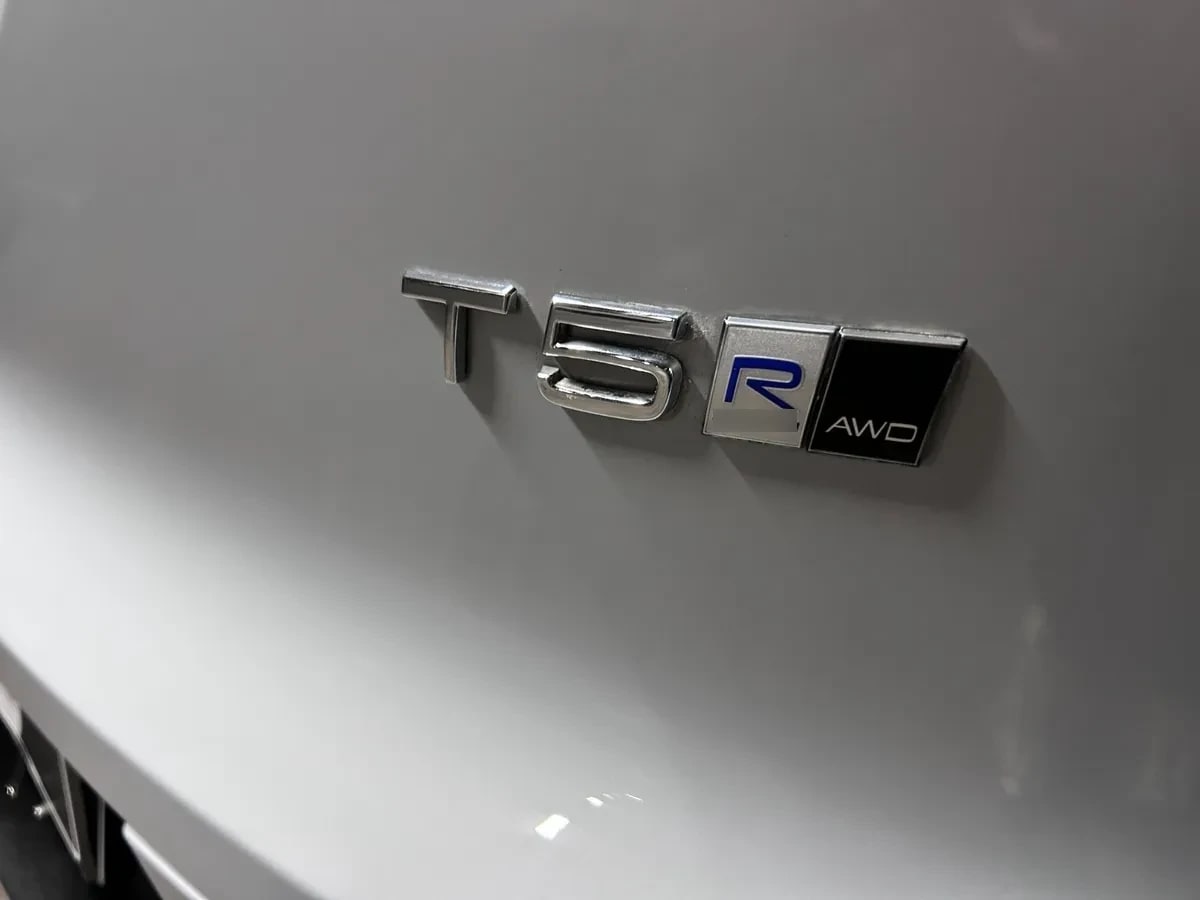 VOLVO XC40 2.0 T5 Cross Country R-Design Plus At 4x4 año 2019