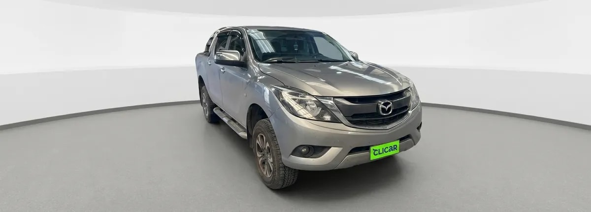 Mazda Bt-50 2.2 Sdx Diesel 4x4 Dob. Cab. 6mt 4p año 2021