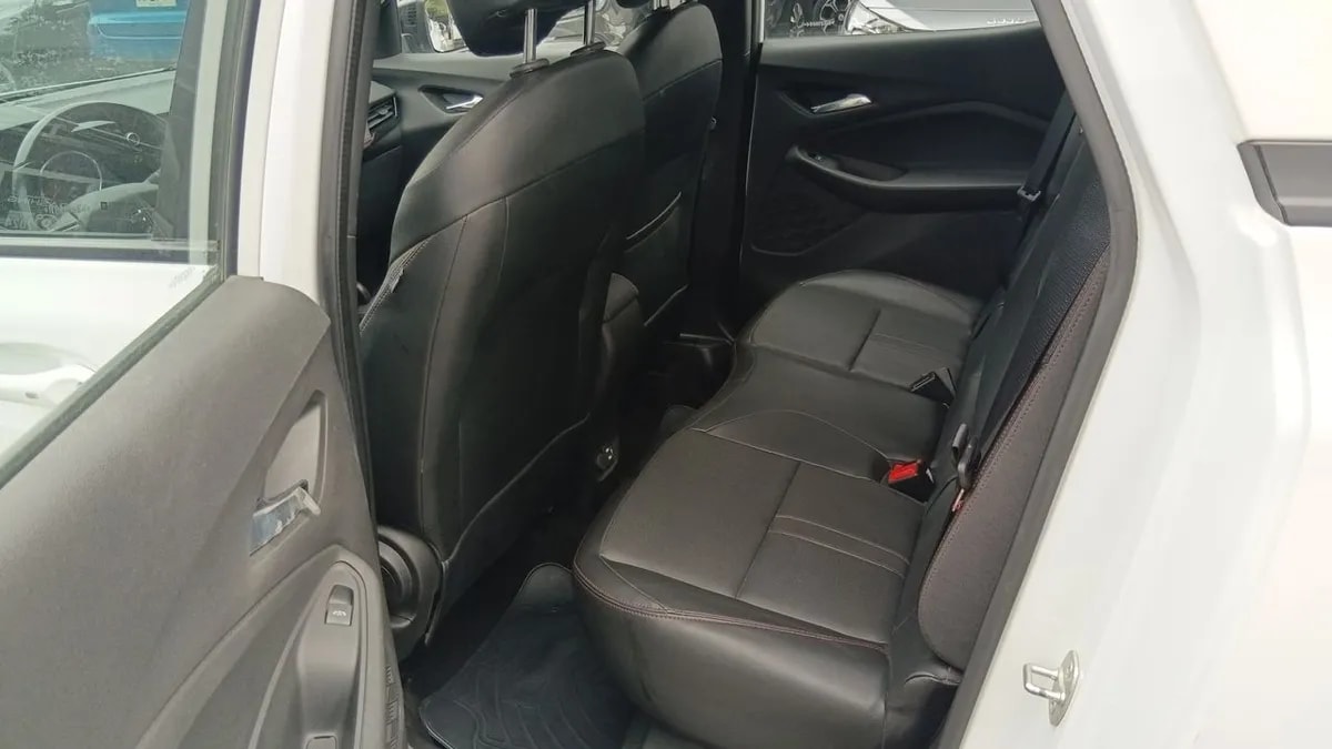 Chevrolet Montana 1.2t Rs R 4x2 At 4p año 2024