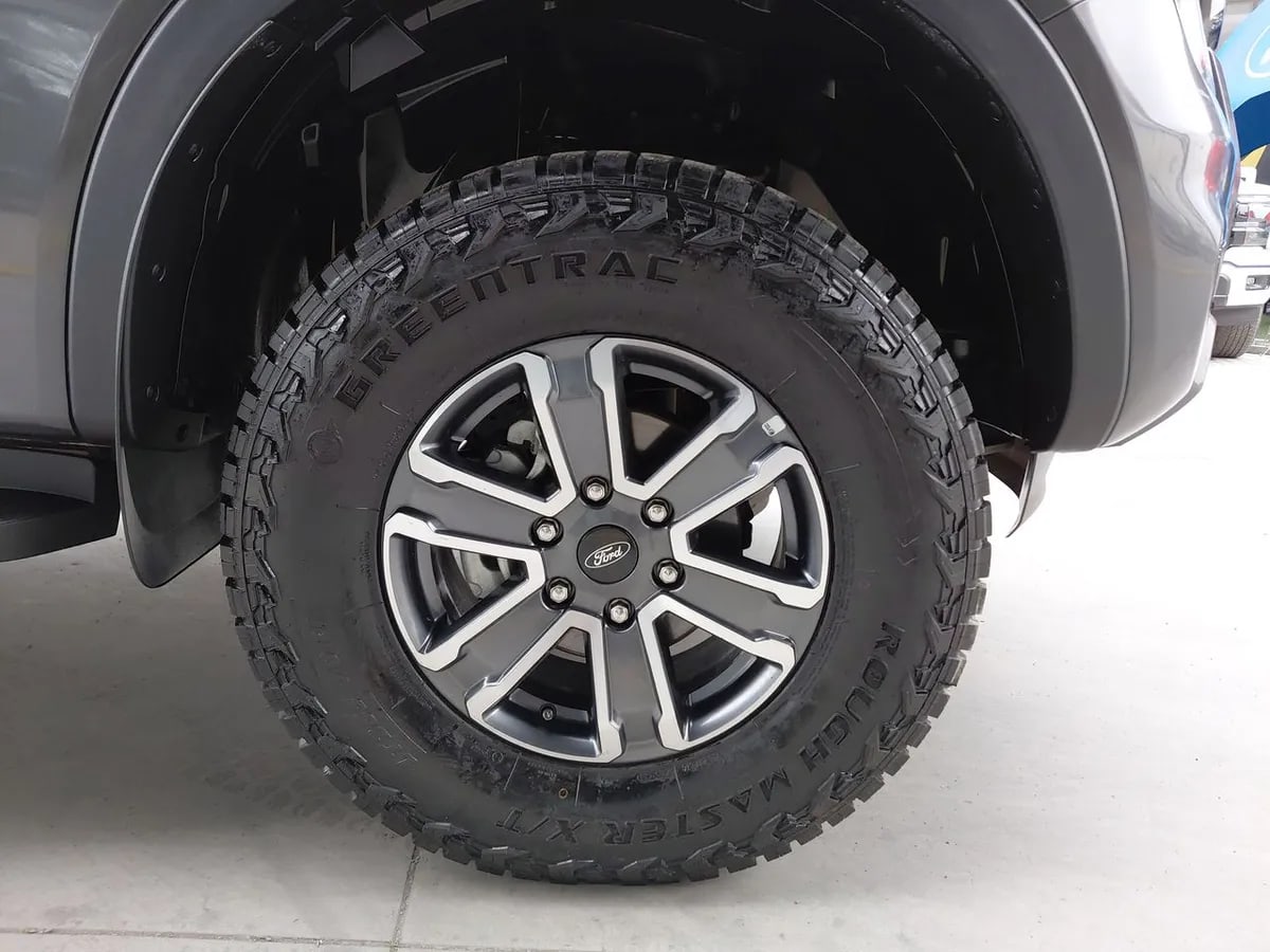 Ford Ranger 2.0 Xlt Diesel 4x2 Dob. Cab. At 4p año 2025