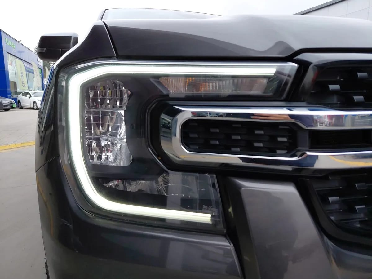 Ford Ranger 2.0 Xlt Diesel 4x2 Dob. Cab. At 4p año 2025