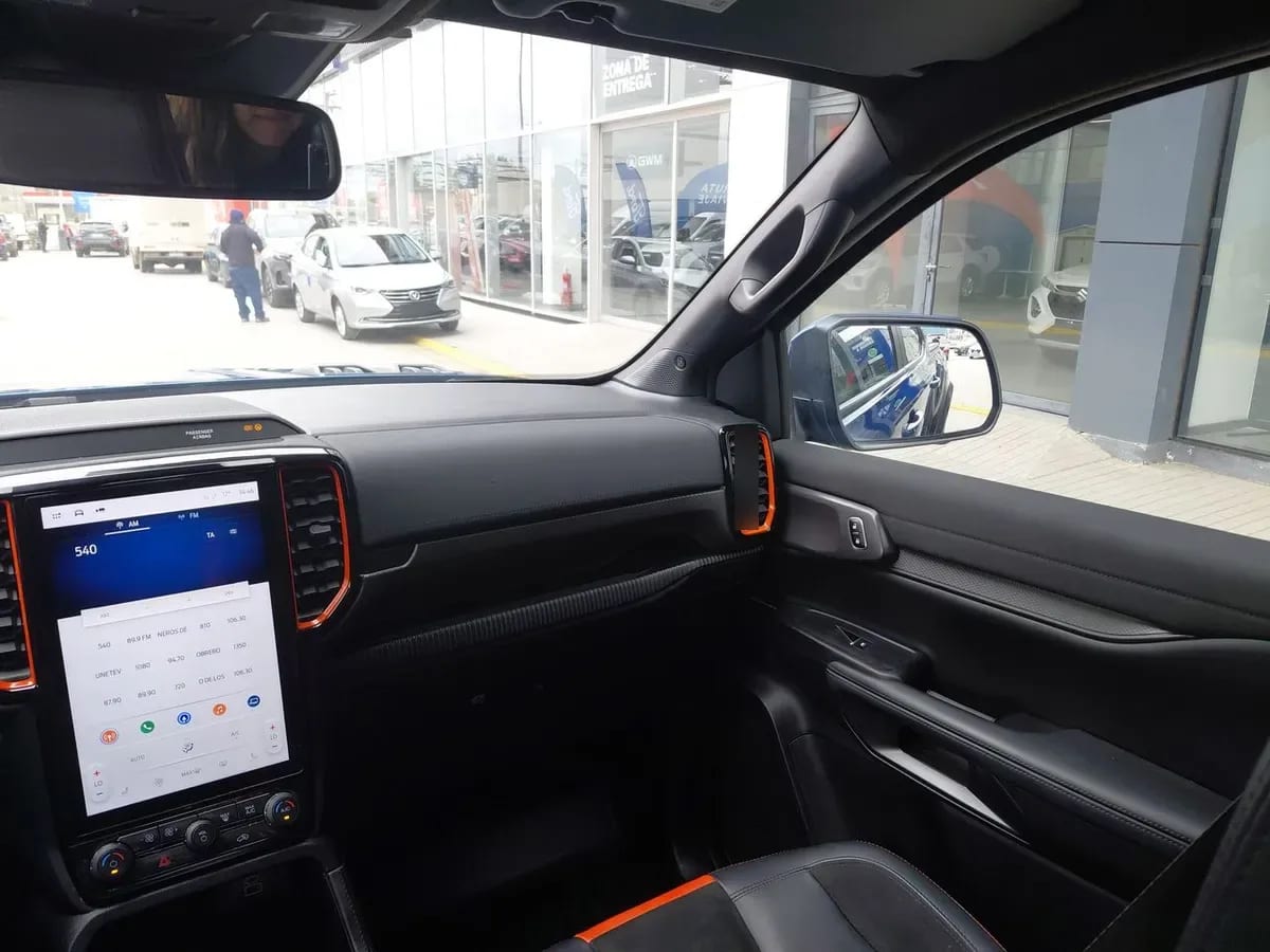 Ford Ranger 3.0t Raptor 4x4 Dob. Cab. At 4p año 2025