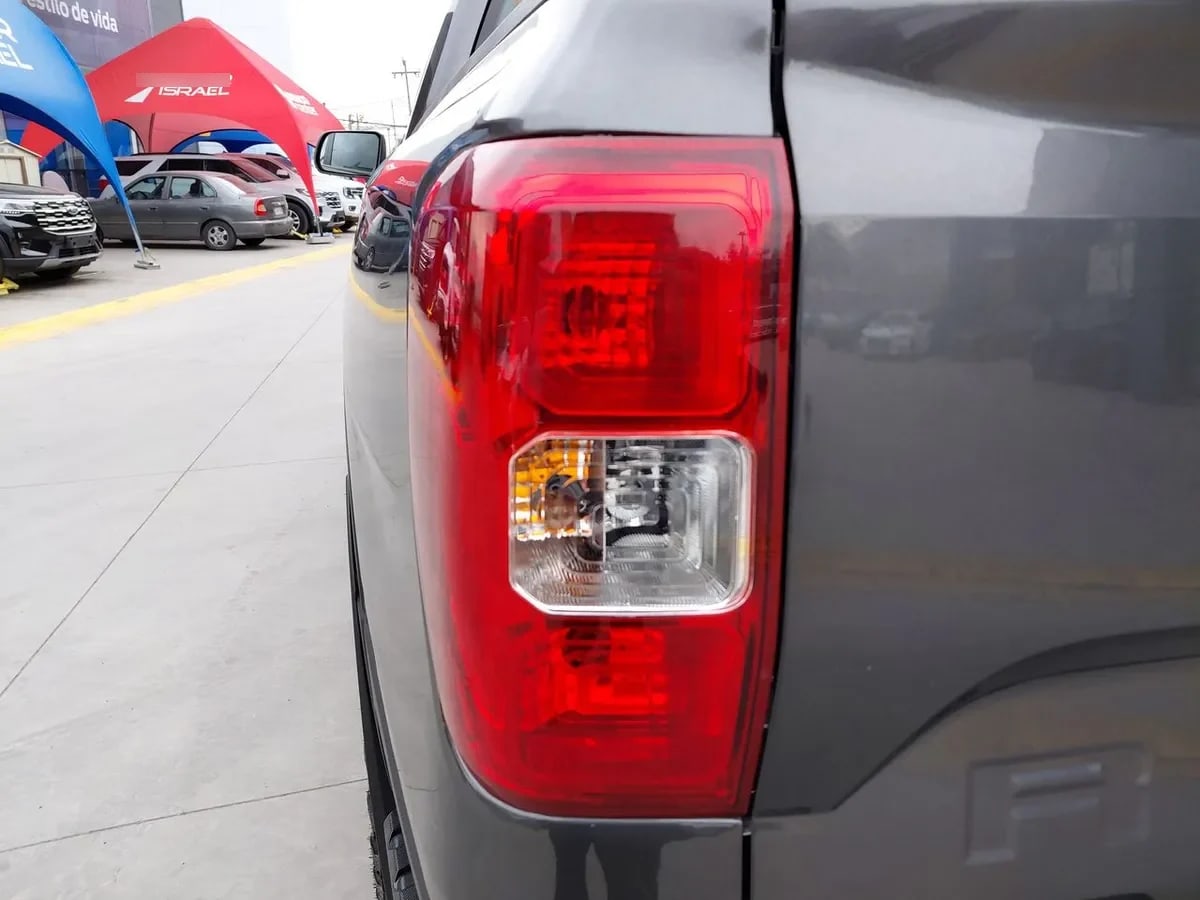 Ford Ranger 2.0 Xlt Diesel 4x2 Dob. Cab. At 4p año 2025