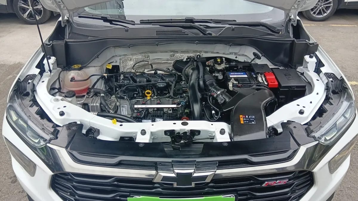 Chevrolet Montana 1.2t Rs R 4x2 At 4p año 2024