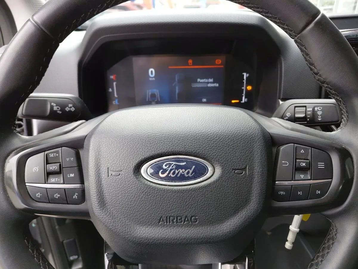 Ford Ranger 2.0 Xlt Diesel 4x2 Dob. Cab. At 4p año 2025