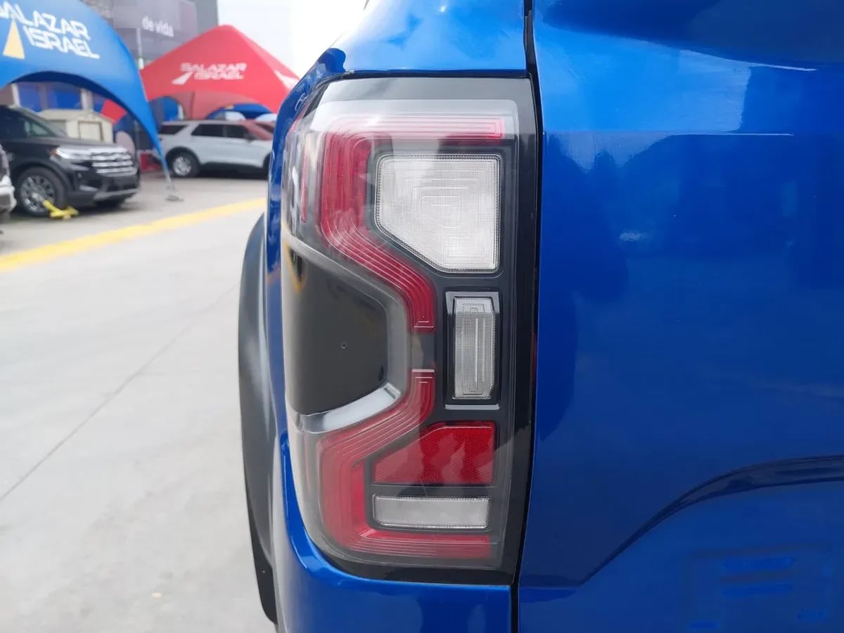 Ford Ranger 3.0t Raptor 4x4 Dob. Cab. At 4p año 2025