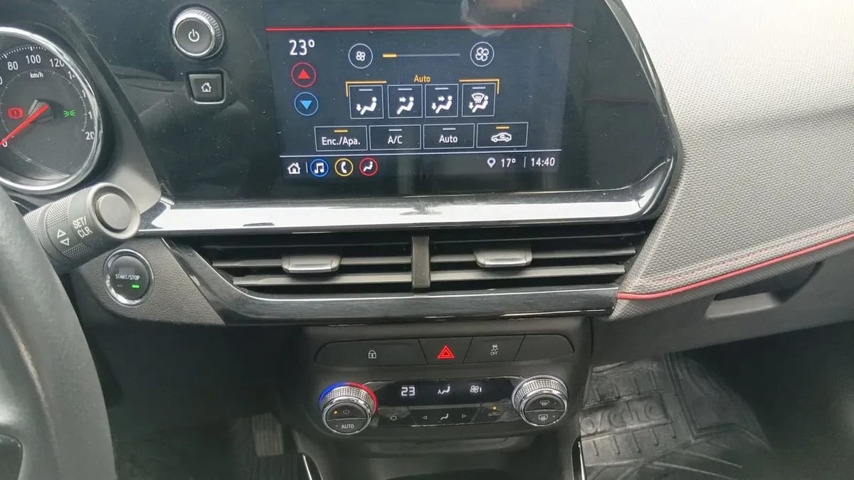 Chevrolet Montana 1.2t Rs R 4x2 At 4p año 2024