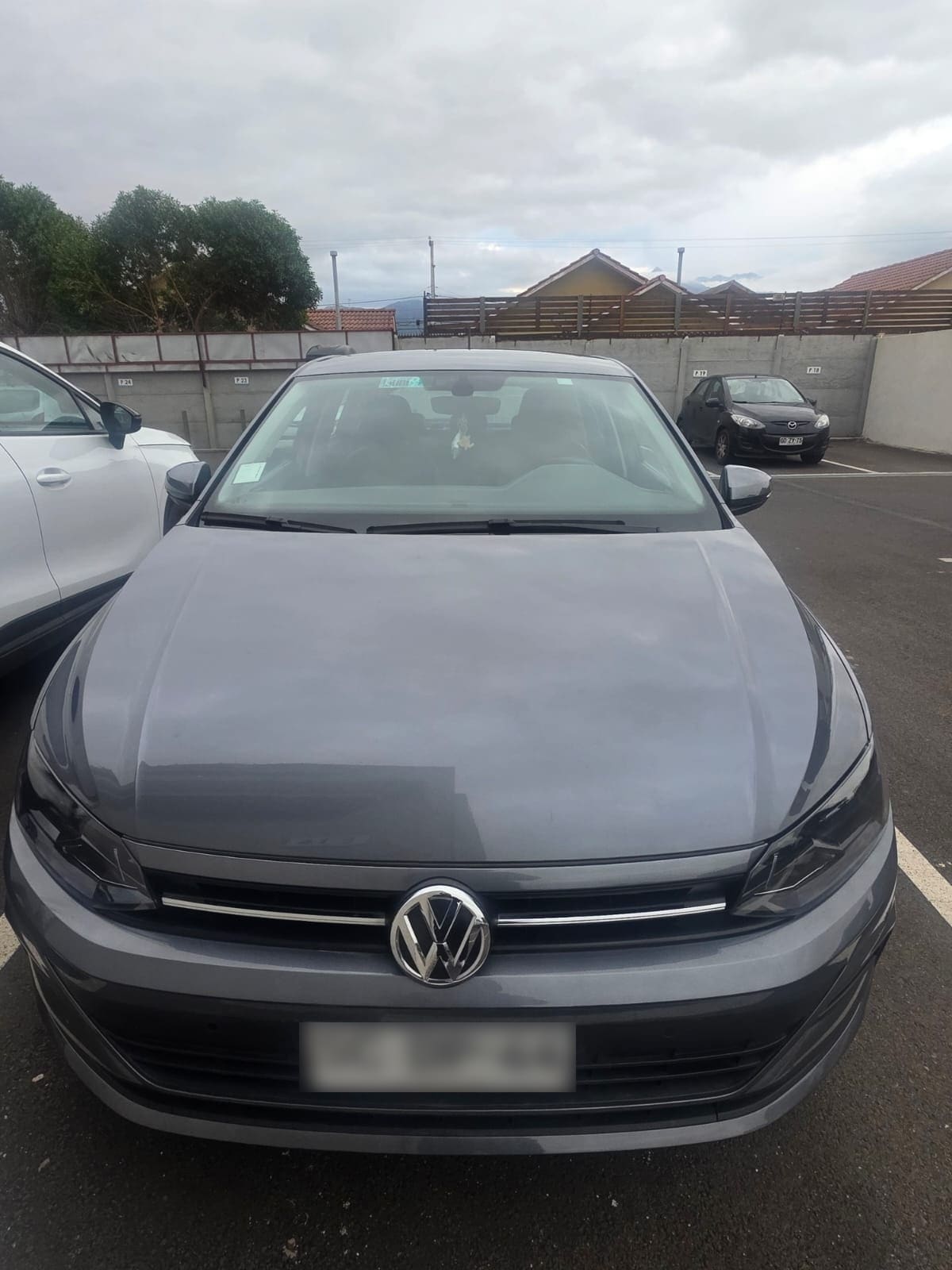 VOLKSWAGEN POLO 1.6 Highline Mt año 2022