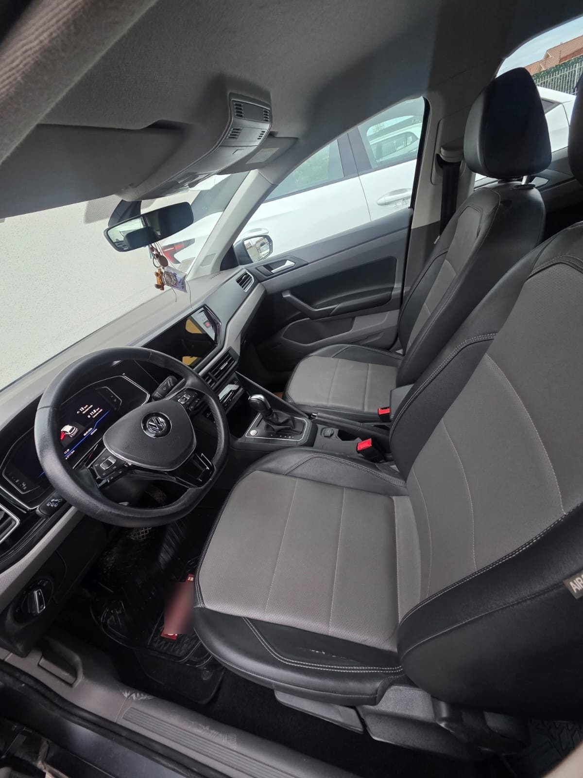 VOLKSWAGEN POLO 1.6 Highline Mt año 2022