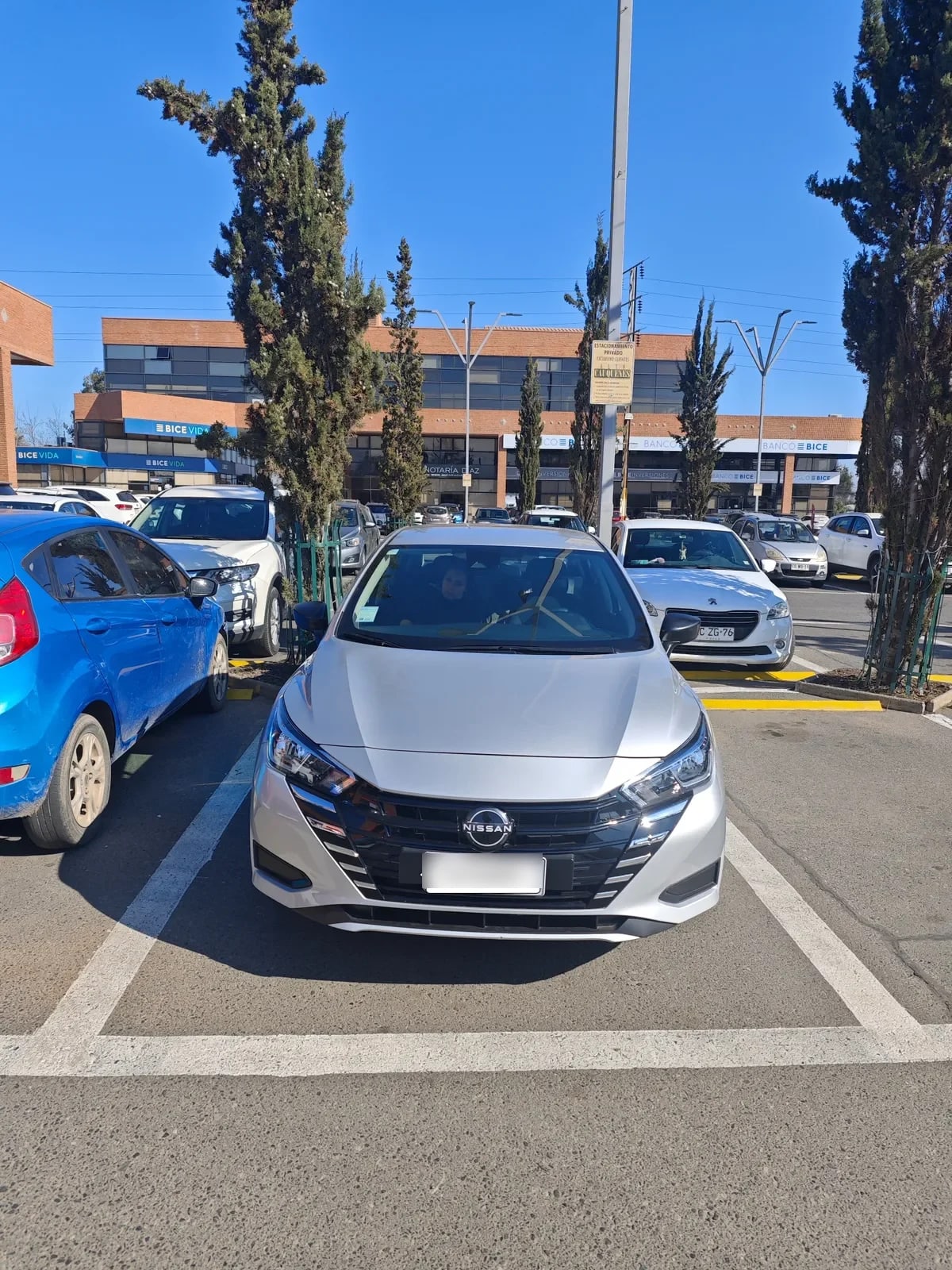 NISSAN VERSA 1.6 Sense Mt año 2025