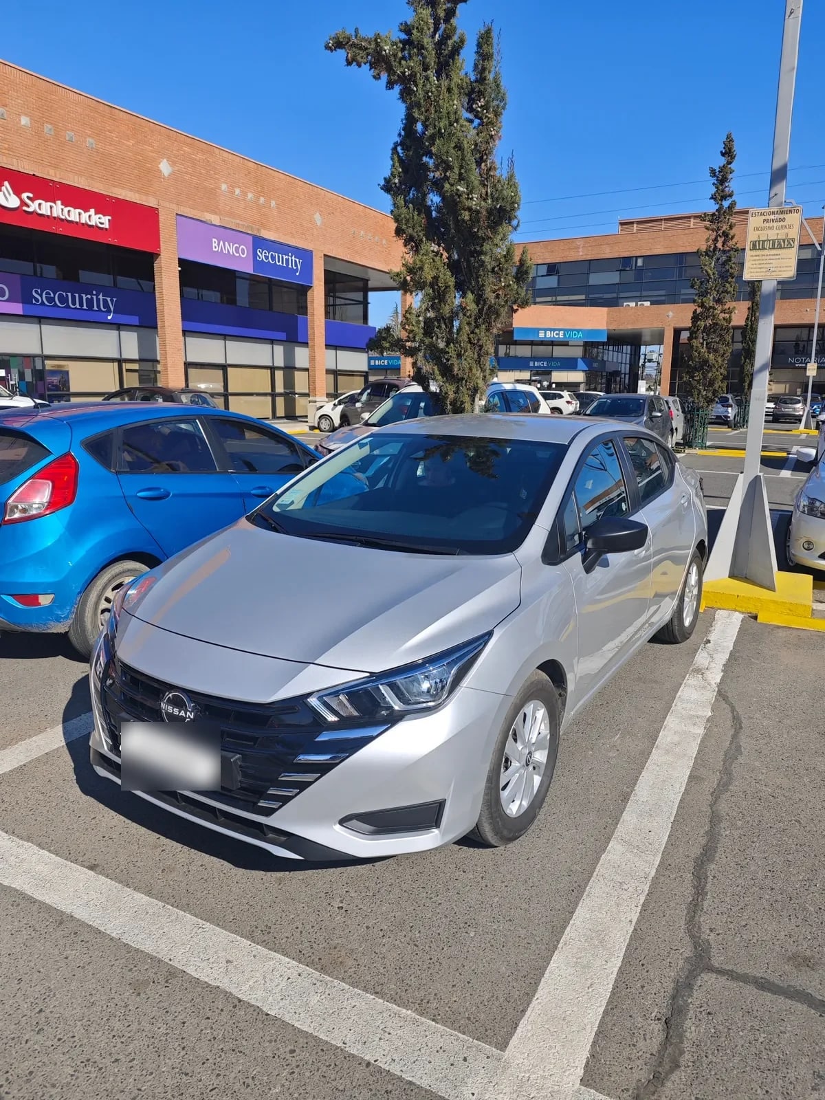 NISSAN VERSA 1.6 Sense Mt año 2025