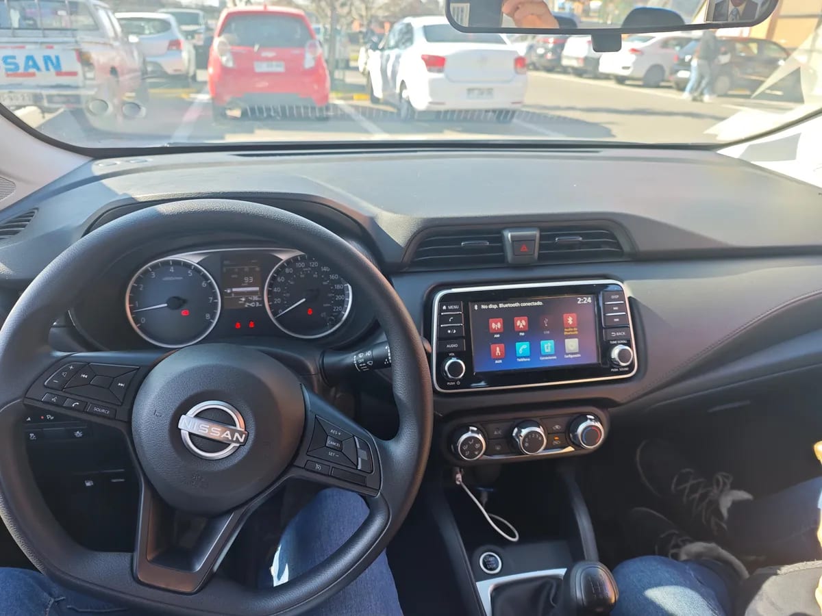 NISSAN VERSA 1.6 Sense Mt año 2025