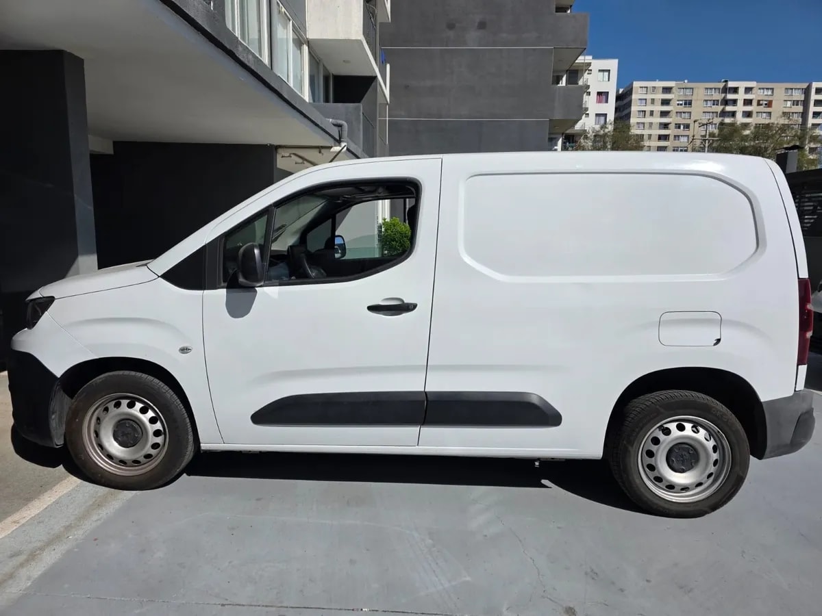 PEUGEOT PARTNER 1.6 L2 Hdi 92 Mt Diesel año 2023