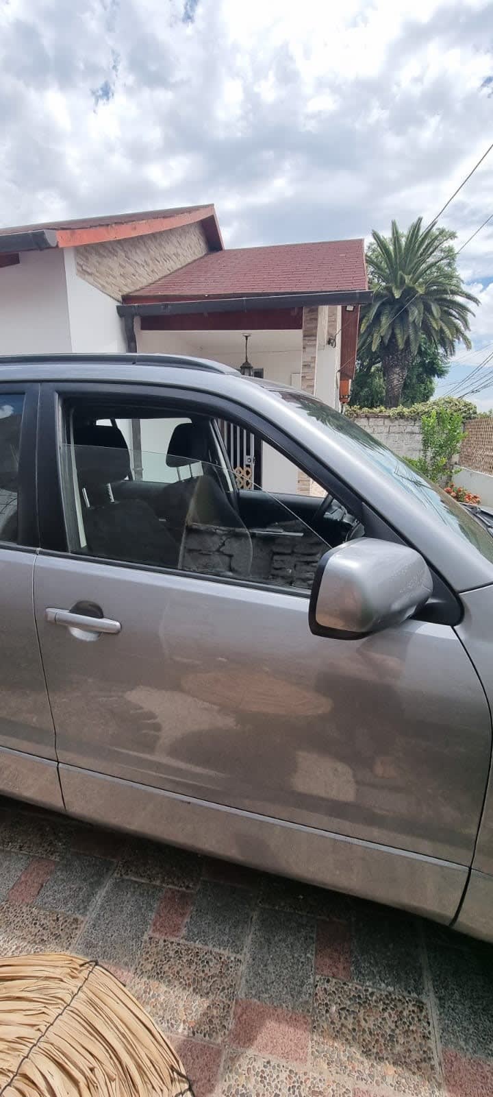 SUZUKI GRAND NOMADE 2.0 Mt Glx 4x4 año 2006