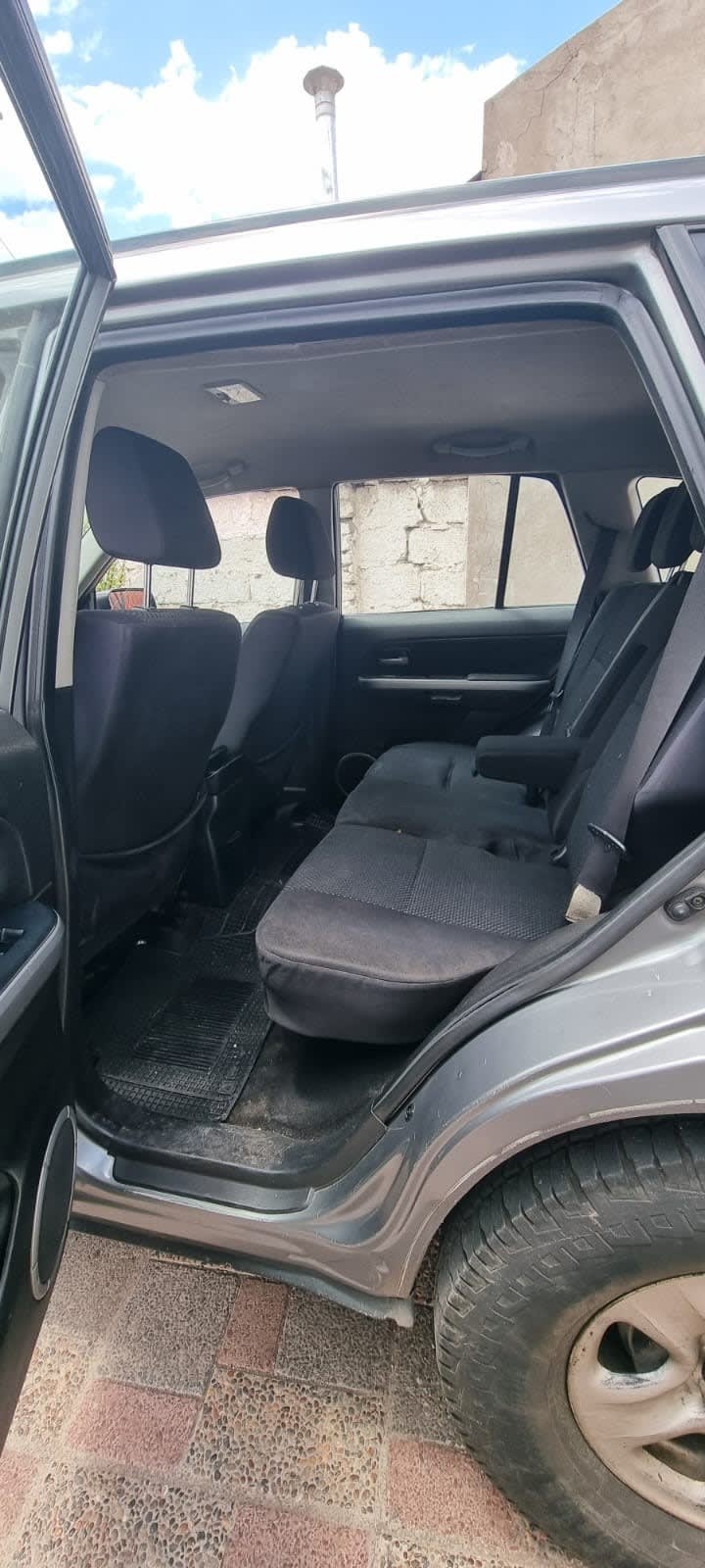 SUZUKI GRAND NOMADE 2.0 Mt Glx 4x4 año 2006