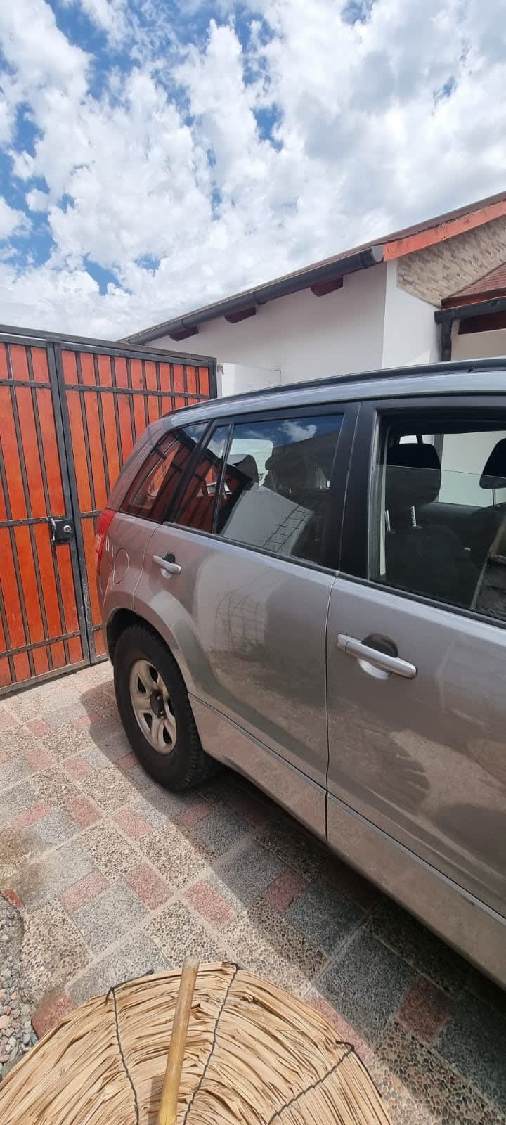 SUZUKI GRAND NOMADE 2.0 Mt Glx 4x4 año 2006