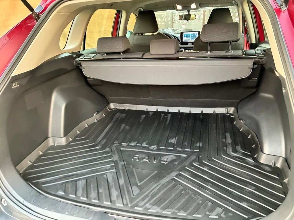 TOYOTA RAV4 2.0 Le Mt año 2023
