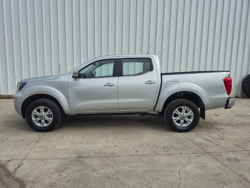 Nissan Navara Xe Mt 4x2 2.3 año 2023