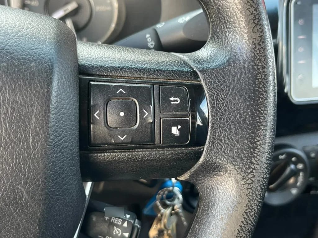Toyota Hilux Dc 4x4 2.4 D Dx Mt año 2024