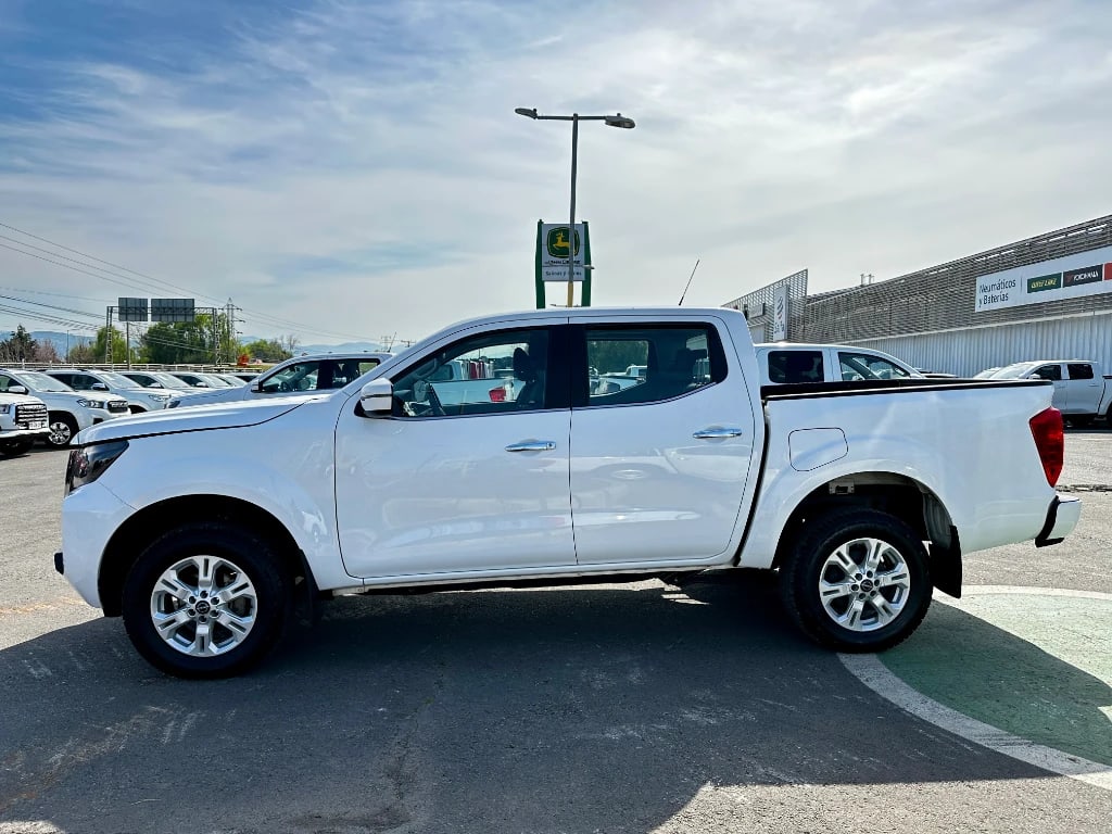 Nissan Navara Navara Dc 4x2 2.3tdi Xe año 2023
