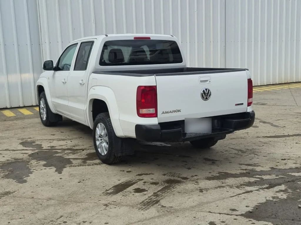 Volkswagen Amarok Confortline At 4x4 Tdi 2.0 año 2023