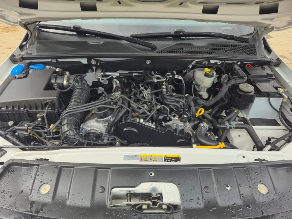 Volkswagen Amarok Confortline At 4x4 Tdi 2.0 año 2023
