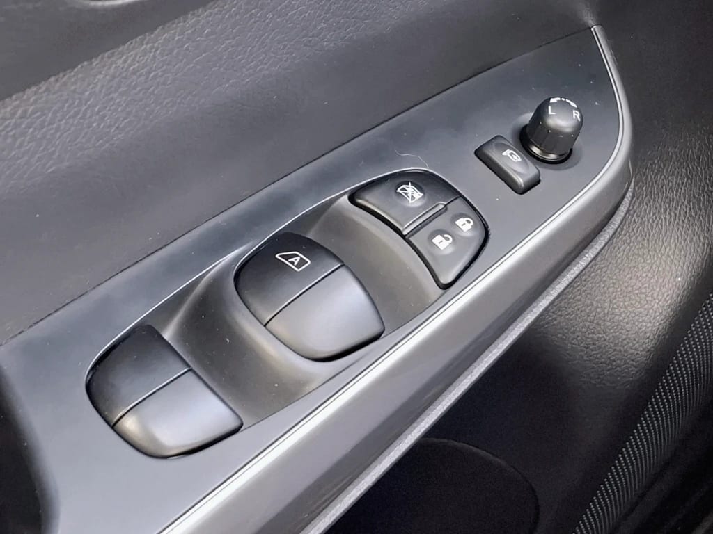 Nissan Navara Navara Dc 4x2 2.3tdi Xe año 2023
