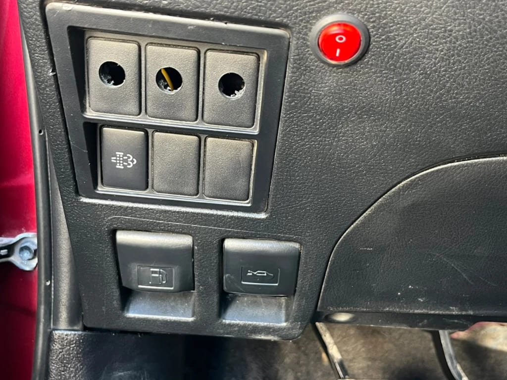 Toyota Hilux Dc 4x4 2.4 D Dx Mt año 2024