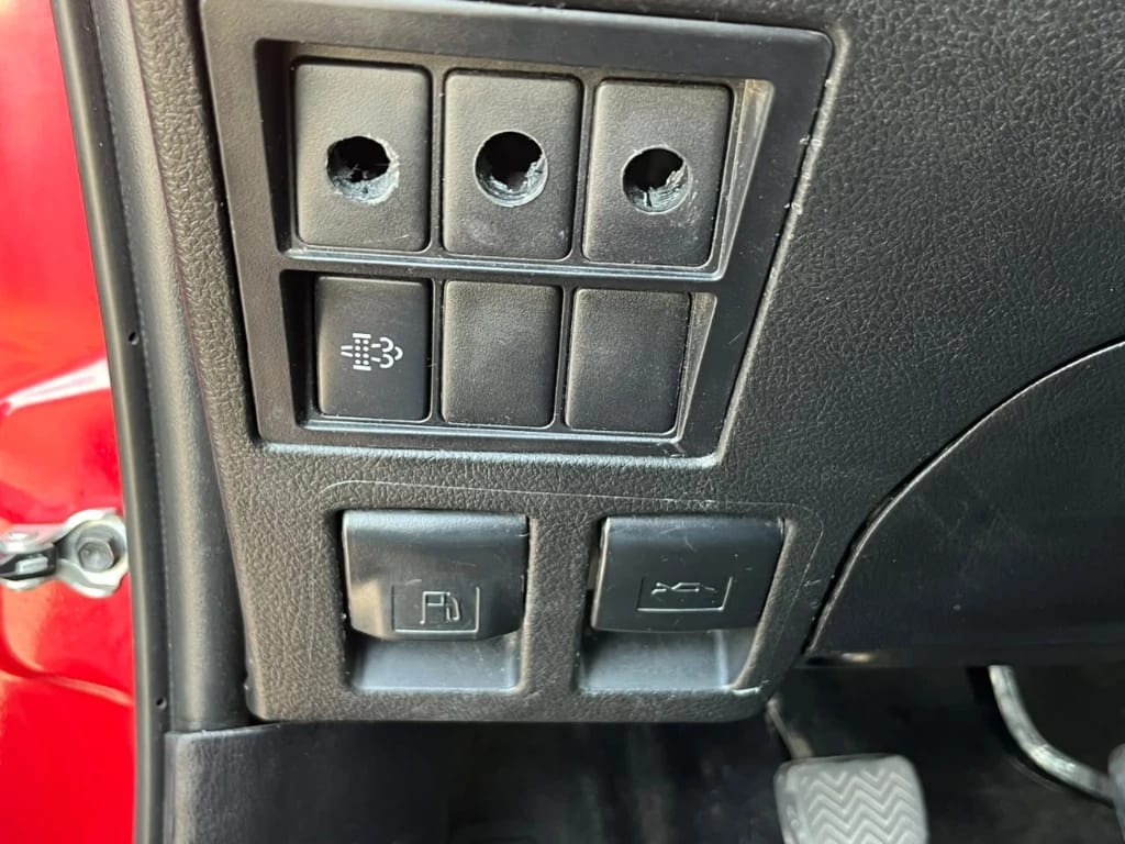 Toyota Hilux Dx Tss 4x4 Mt año 2023