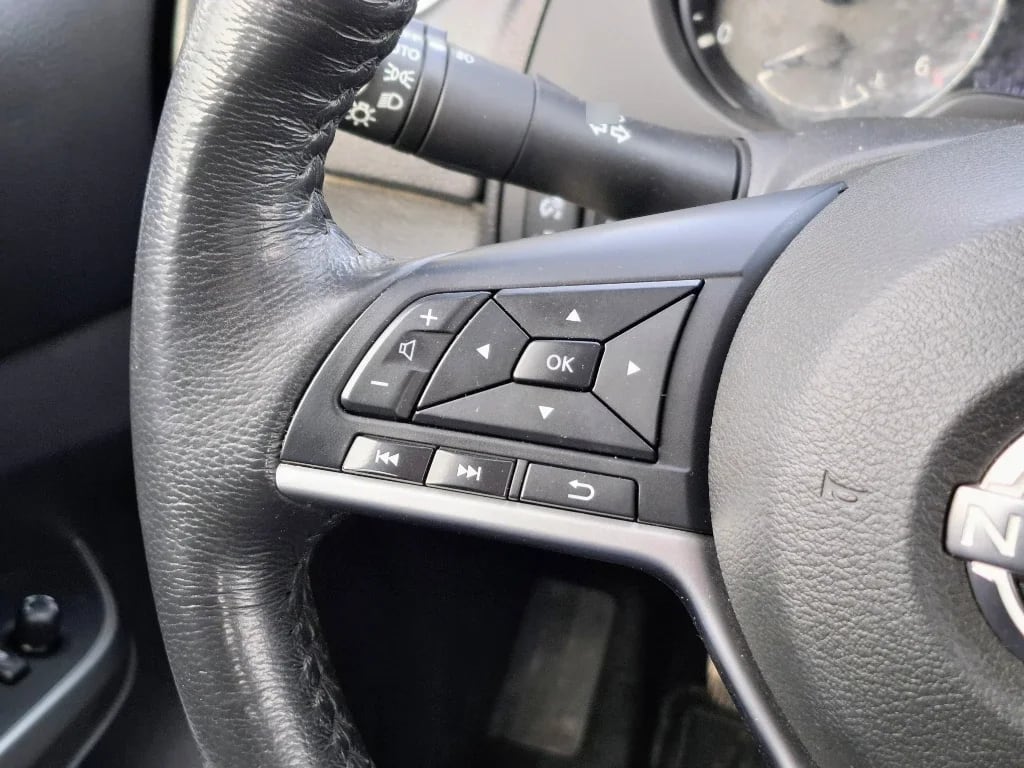 Nissan Navara Navara Dc 4x2 2.3tdi Xe año 2023