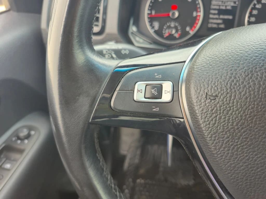 Volkswagen Amarok Confortline At 4x4 Tdi 2.0 año 2023