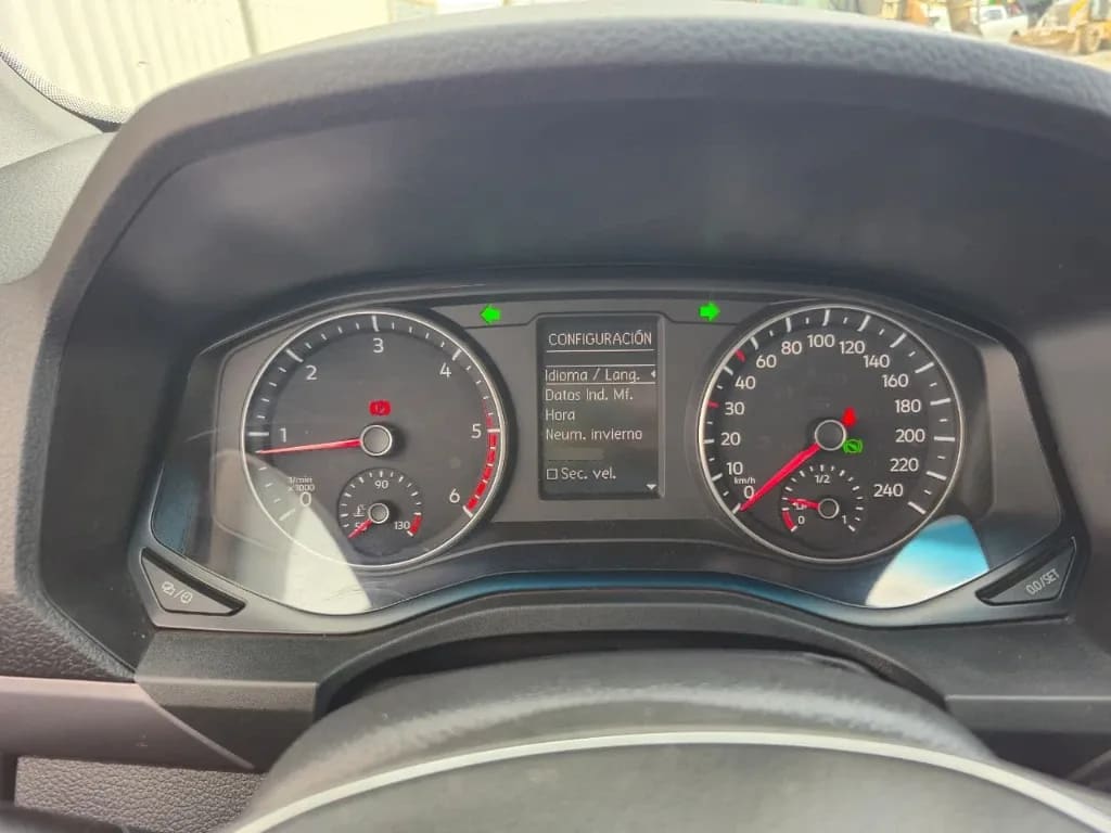 Volkswagen Amarok Confortline At 4x4 Tdi 2.0 año 2023