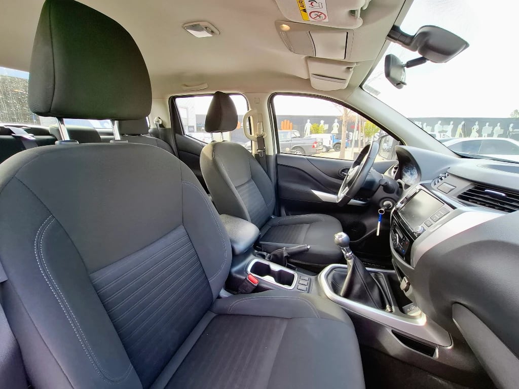Nissan Navara Navara Dc 4x2 2.3tdi Xe año 2023