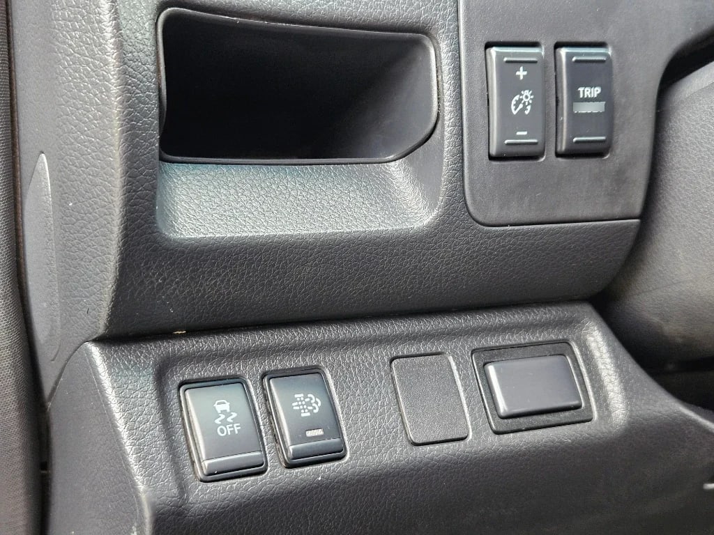 Nissan Navara Dc 4x2 2.3tdi Se año 2022