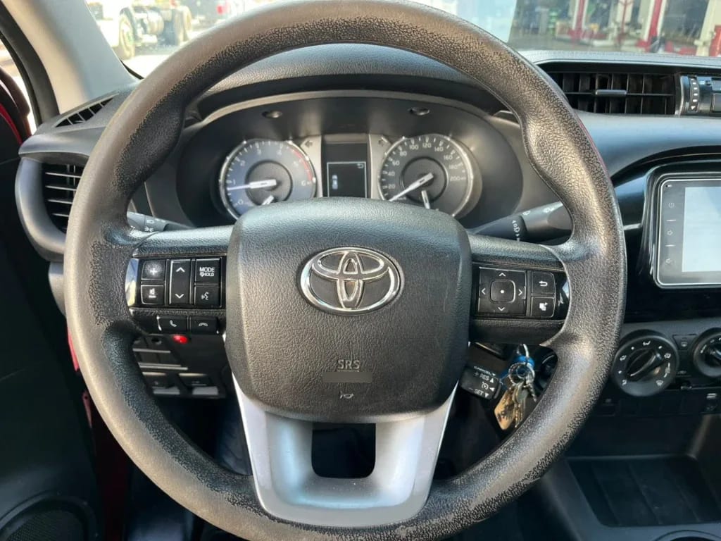 Toyota Hilux Dc 4x4 2.4 D Dx Mt año 2024