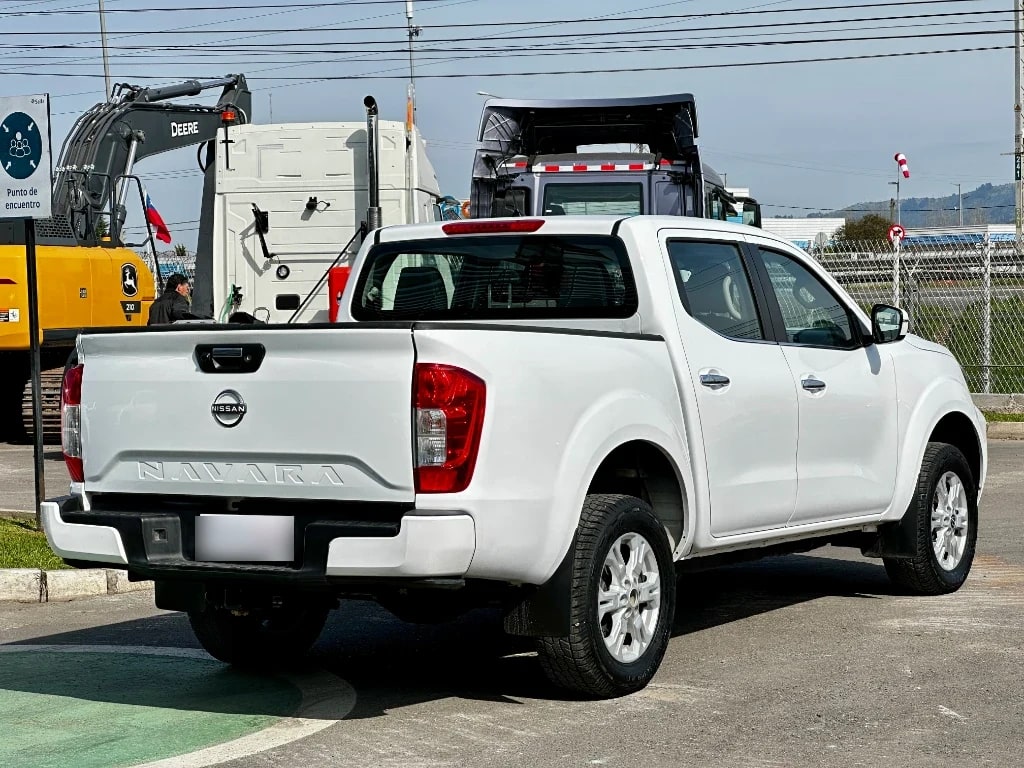 Nissan Navara Navara Dc 4x2 2.3tdi Xe año 2023