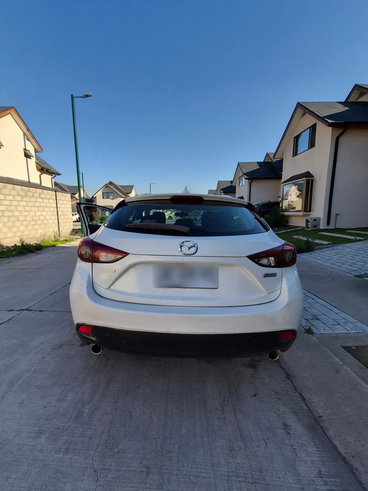 MAZDA MAZDA3 2.0l V Mt año 2017