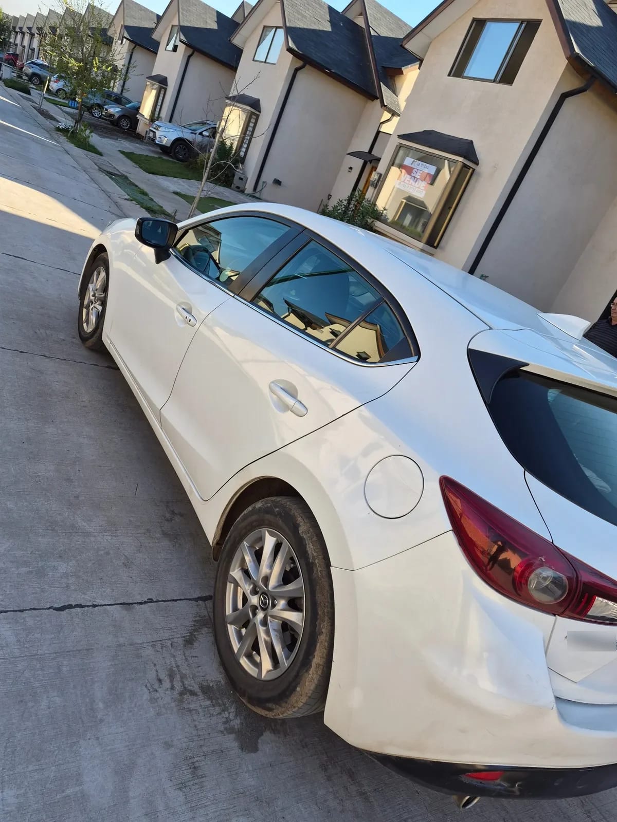 MAZDA MAZDA3 2.0l V Mt año 2017