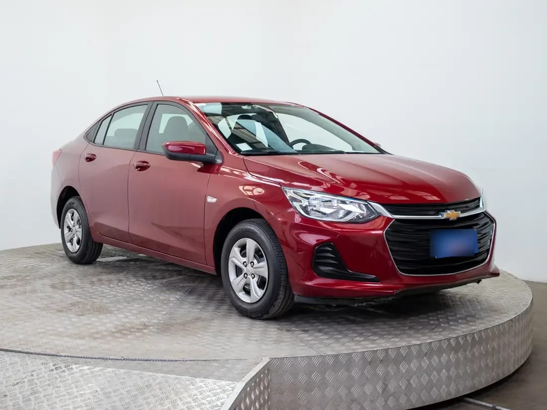Chevrolet Onix 1.0 Sedan Lt Mt año 2024