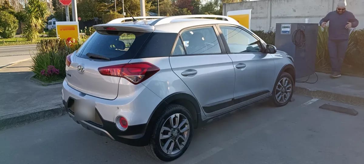 HYUNDAI I-20 1.4 Active 2ab Abs Mt año 2017