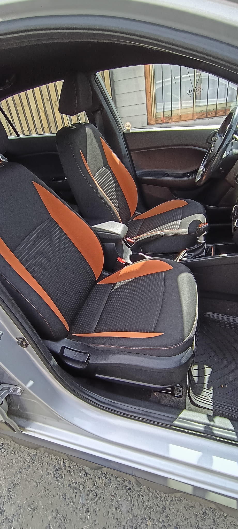 HYUNDAI I-20 1.4 Active 2ab Abs Mt año 2017
